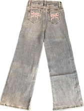Load image into Gallery viewer, Tractr Bow Back Wide Leg Jeans